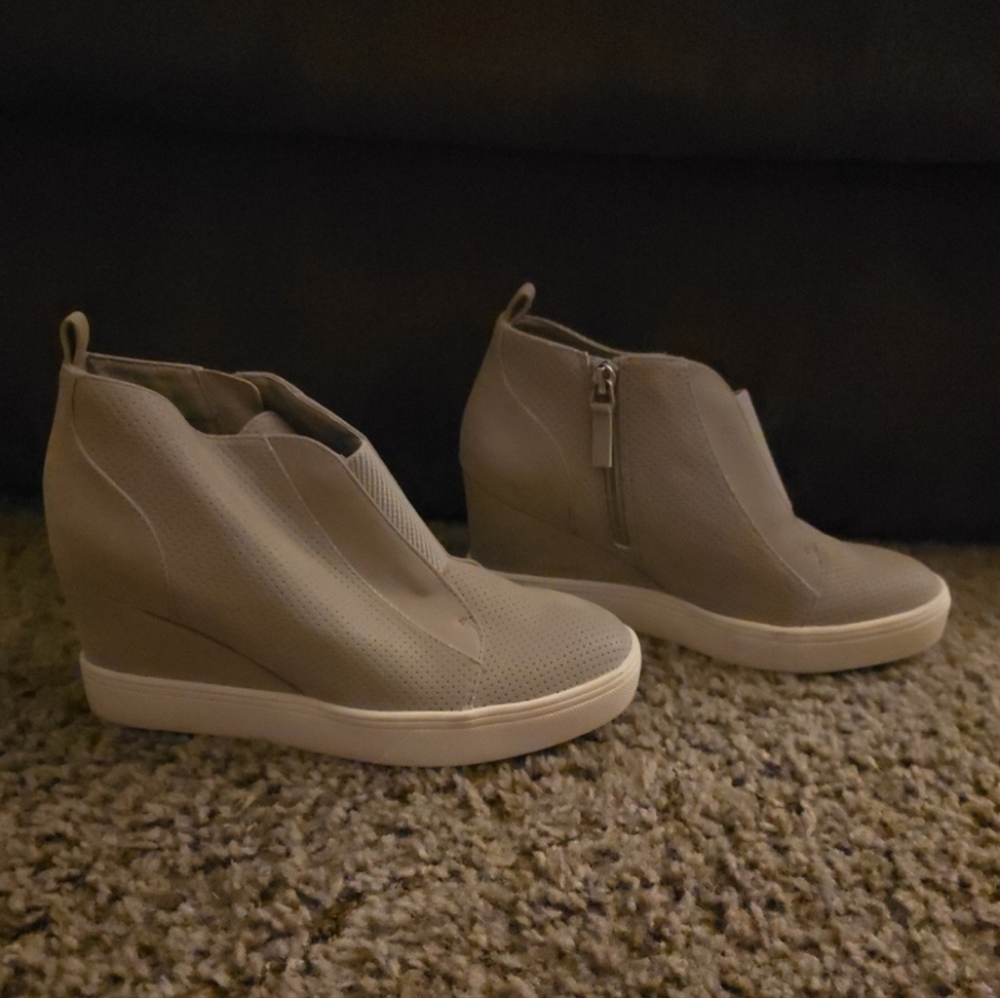 MIA Gray Wedge Ankle Boots